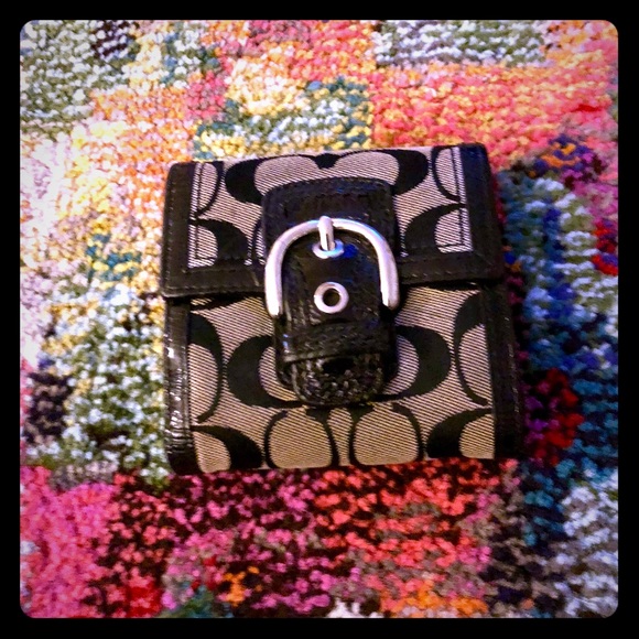 Authentic Coach Wallet - Picture 1 of 5